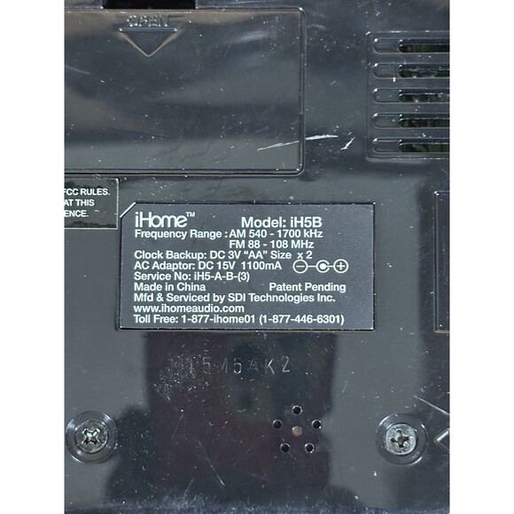 iHome 5B Docking Station Radio Clock Speaker For Parts or Repair No power supply - Picture 9 of 16